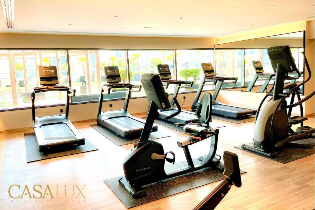 דובאי Lovely Big Studio W/ Burj Khalifa View In Downtown מראה חיצוני תמונה