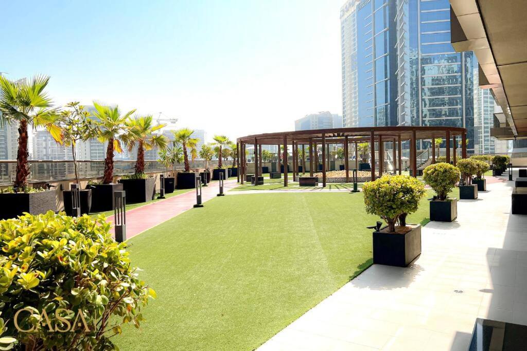 דובאי Lovely Big Studio W/ Burj Khalifa View In Downtown מראה חיצוני תמונה